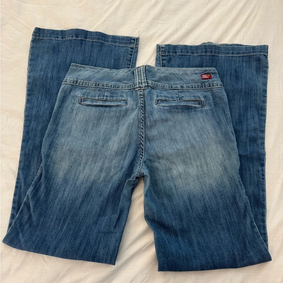 Women's Low Rise Flare Jeans - Picture 2 of 7